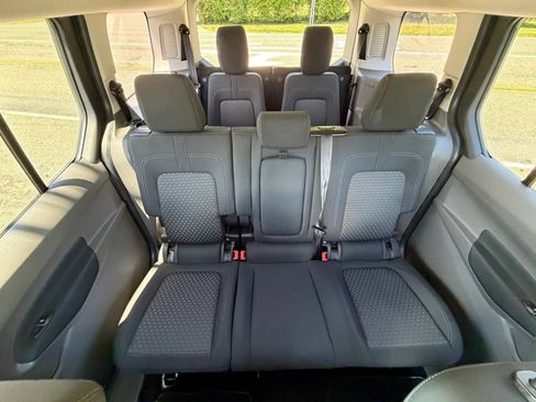 Used 2021 Ford Transit Connect XLT FWD image 17