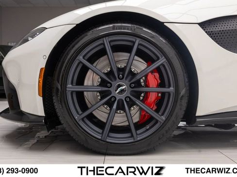 Used 2019 Aston Martin V8 Vantage Coupe RWD image 9