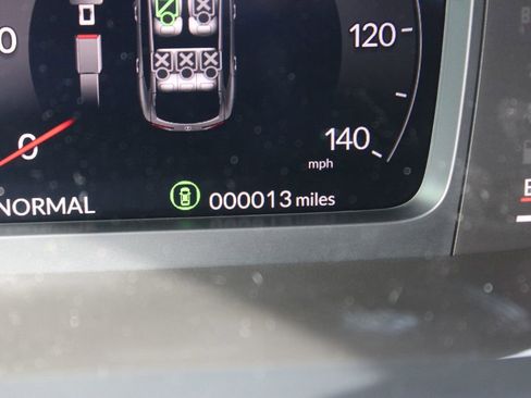 New 2025 Acura ADX A-Spec image 12