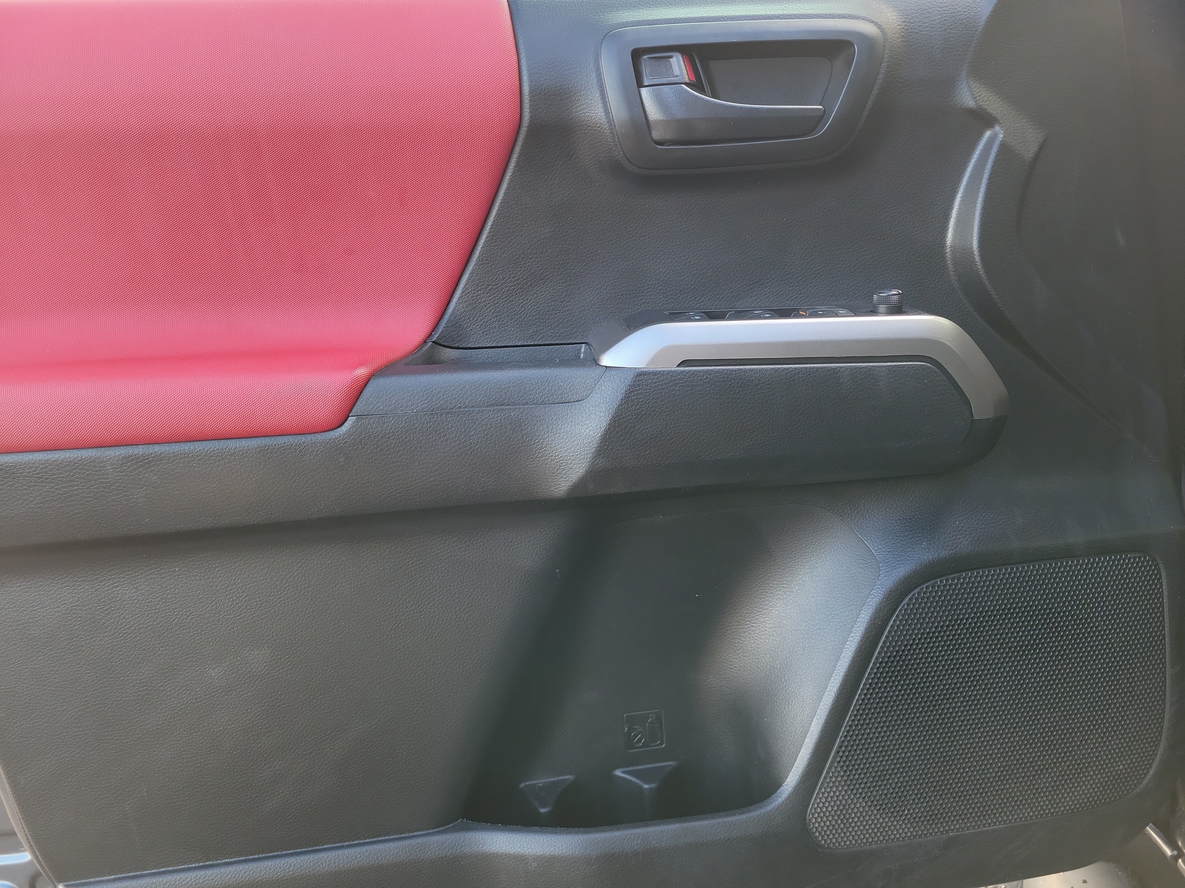 Used 2022 Toyota Tacoma SR5 RWD image 20