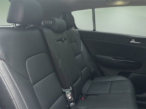 Used 2018 Kia Sportage EX w/ EX Premium Package image 12