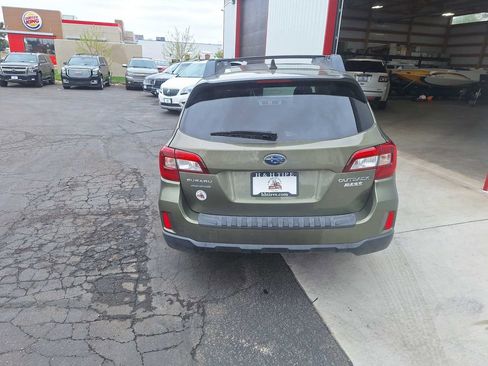 Used 2017 Subaru Outback 2.5i Premium AWD/4WD image 7