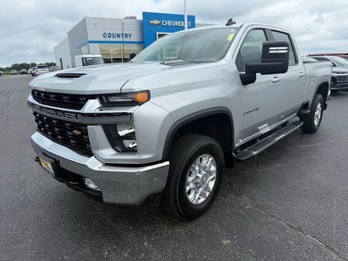 Used 2022 Chevrolet Silverado 3500 LT w/ Convenience Package AWD/4WD image 9