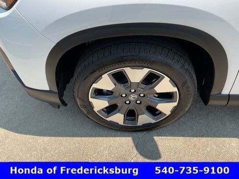 Used 2026 Honda Pilot Touring image 10
