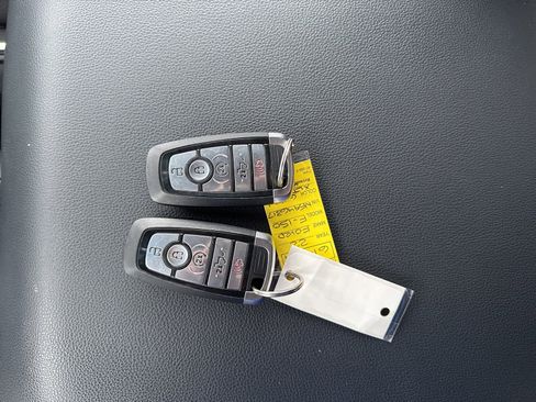 Certified 2022 Ford F150 XLT w/ Equipment Group 302A High image 38