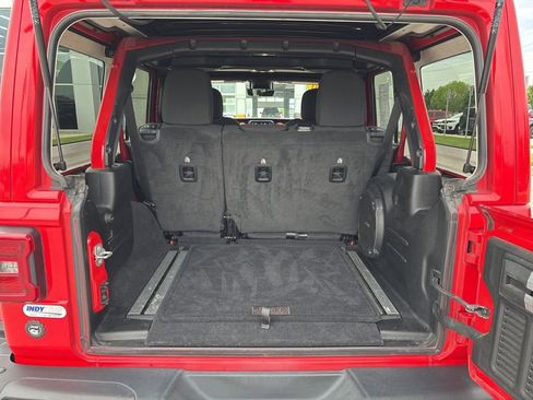 Used 2020 Jeep Wrangler Unlimited Rubicon w/ Advanced Safety Group AWD/4WD image 12