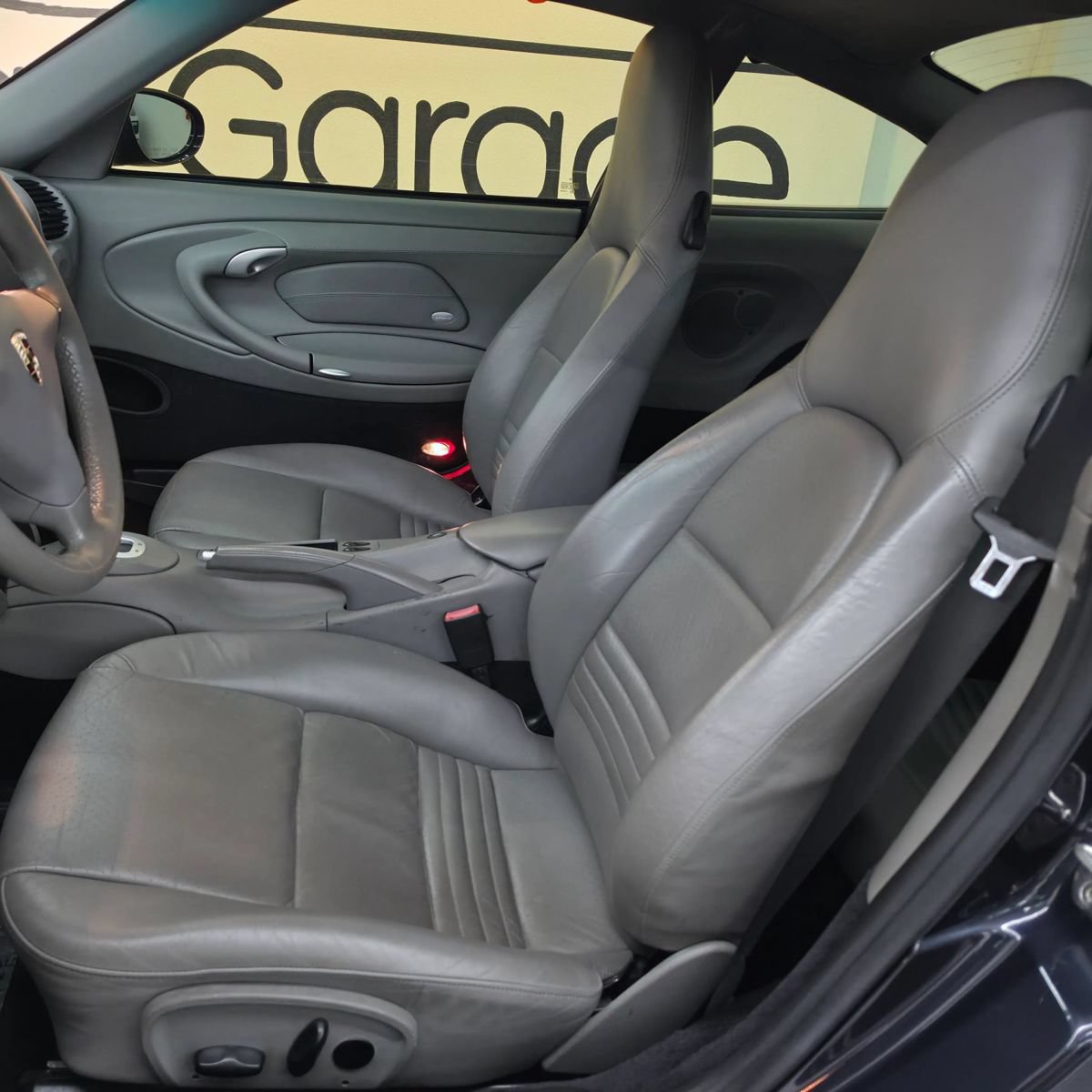 Used 2004 Porsche 911 GT3 RS image 15