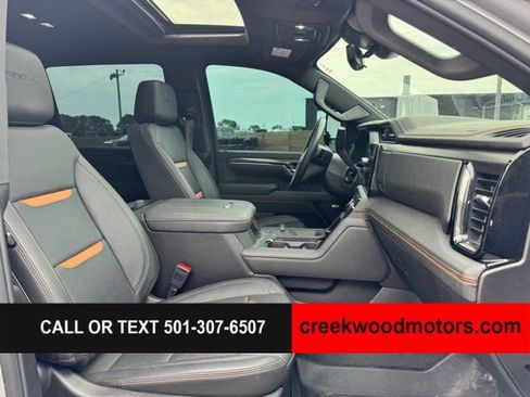 Used 2025 GMC Sierra 2500 AT4 w/ AT4 Premium Plus Package AWD/4WD image 11