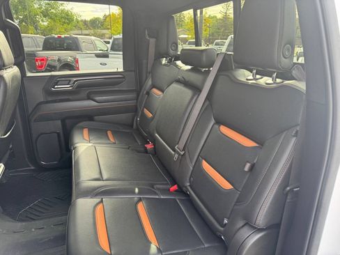 Used 2024 GMC Sierra 2500 AT4 w/ AT4 Premium Plus Package AWD/4WD image 27