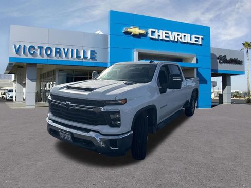 Used 2024 Chevrolet Silverado 2500 LT image 8