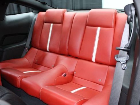 Used 2010 Ford Mustang GT Premium image 20