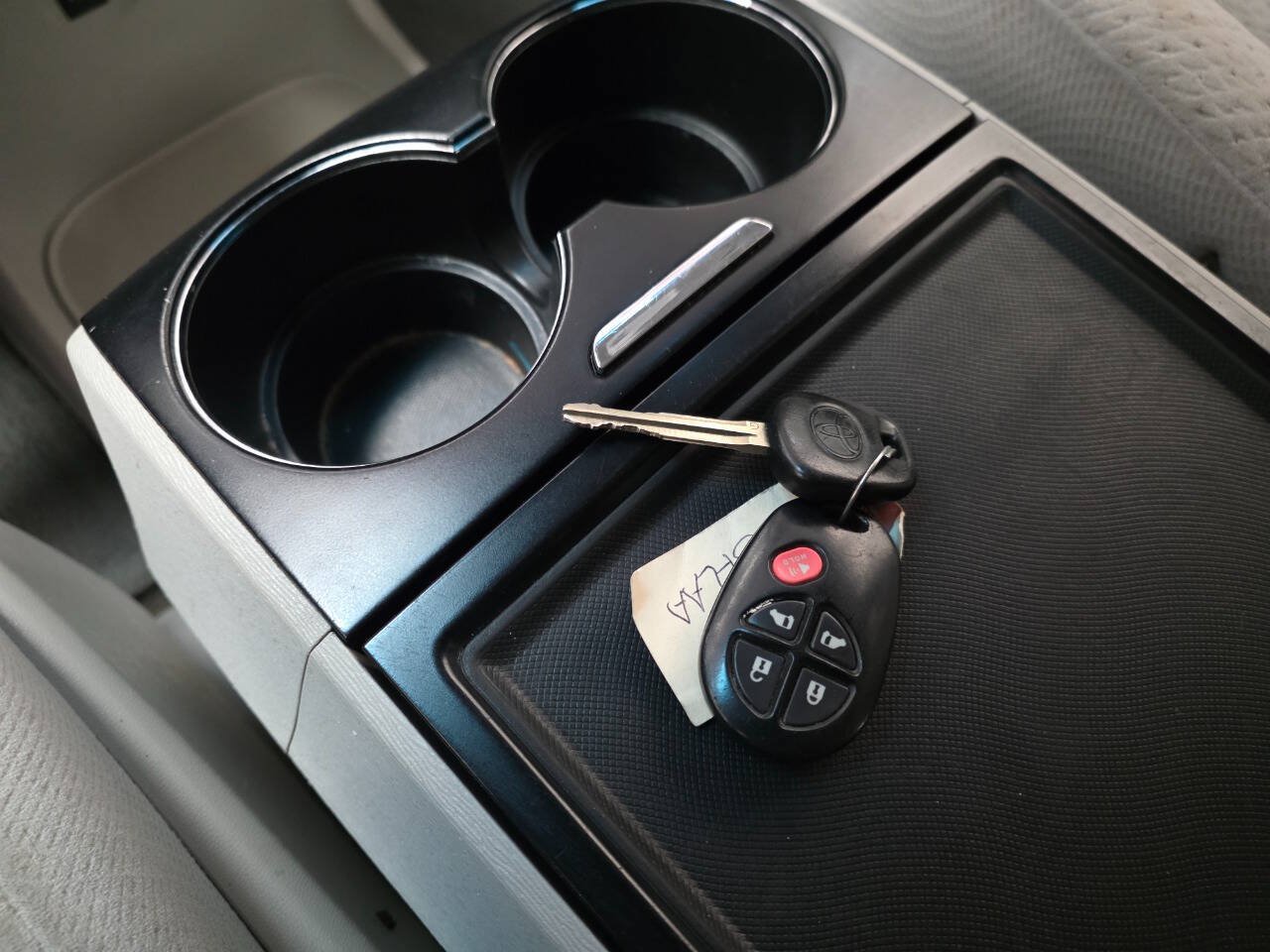 Used 2014 Toyota Sienna LE FWD image 25
