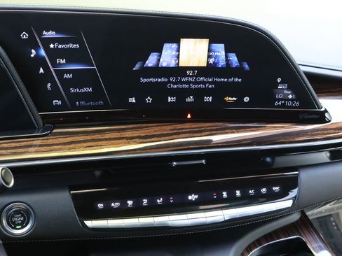 Used 2022 Cadillac Escalade Premium Luxury AWD/4WD image 28