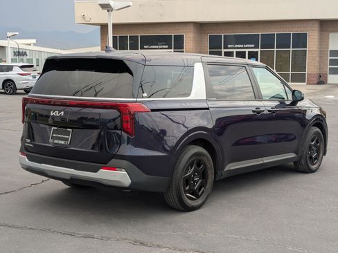 Certified 2025 Kia Carnival LX FWD image 5