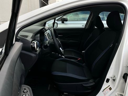 Used 2025 Nissan Versa SV image 10