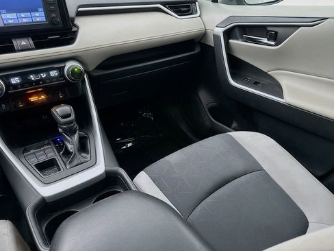 Used 2019 Toyota RAV4 XLE w/ Convenience Package AWD/4WD image 28