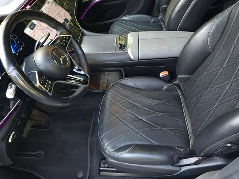 Used 2023 Mercedes-Benz EQS 580 4MATIC SUV image 12