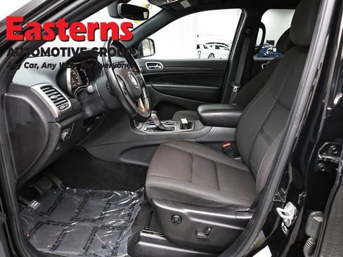 Used 2022 Jeep Grand Cherokee Laredo E w/ Security & Convenience Group image 14