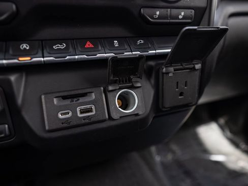 Used 2019 Chevrolet Silverado 1500 LT w/ All-Star Edition AWD/4WD image 34
