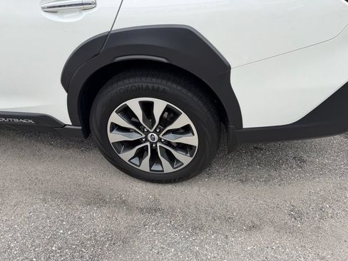 Used 2023 Subaru Outback Touring XT AWD/4WD image 10