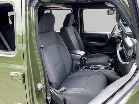 Used 2023 Jeep Wrangler Unlimited w/ Cold Weather Group AWD/4WD image 19