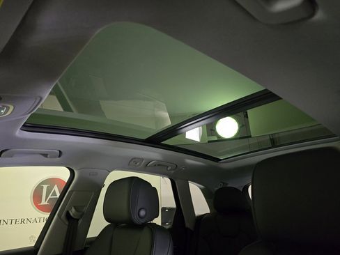 Certified 2025 Audi Q5 2.0T Premium Plus w/ Premium Plus Package image 14