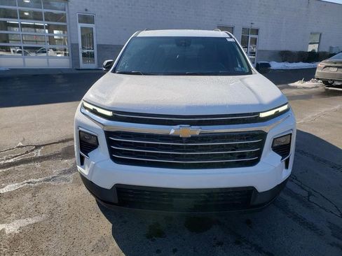 New 2026 Chevrolet Traverse LT w/ Driver Confidence Package AWD/4WD image 2