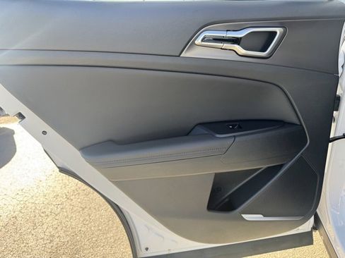 New 2026 Kia Sportage EX image 11