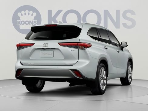 New 2026 Toyota Highlander Limited AWD/4WD image 12