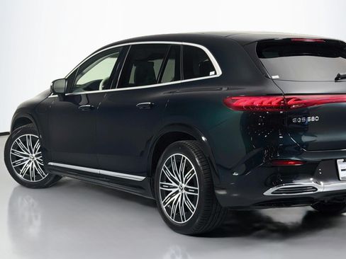 Used 2023 Mercedes-Benz EQS 580 4MATIC SUV image 12