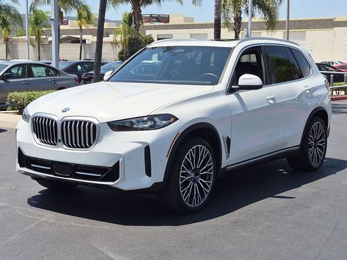 Used 2024 BMW X5 sDrive40i w/ Parking Assistance Package RWD image 5