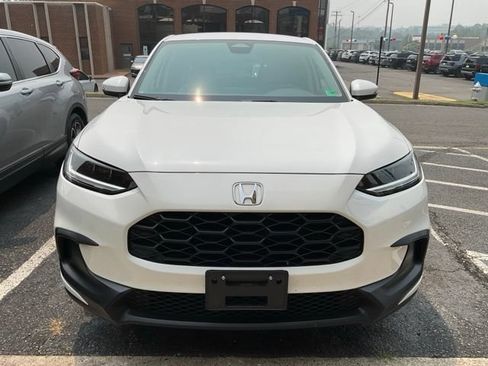 Certified 2026 Honda HR-V LX image 2