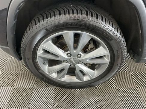 Used 2013 Jeep Grand Cherokee Laredo AWD/4WD image 31
