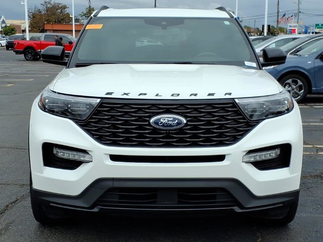 Used 2023 Ford Explorer ST-Line w/ Class IV Trailer Tow Package AWD/4WD image 2