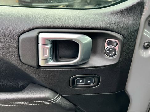 Used 2021 Jeep Gladiator Overland w/ Popular Equipment Package image 31