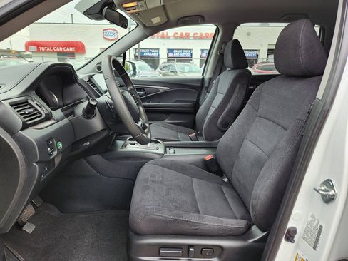 Used 2021 Honda Pilot EX image 11