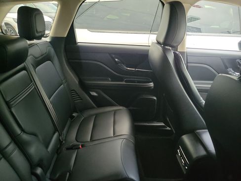 Certified 2024 Lincoln Corsair FWD image 8