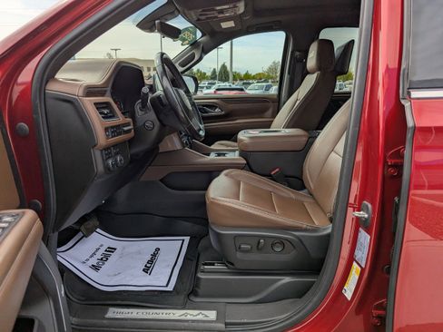 Certified 2021 Chevrolet Suburban High Country w/ Premium Package 2 AWD/4WD image 13