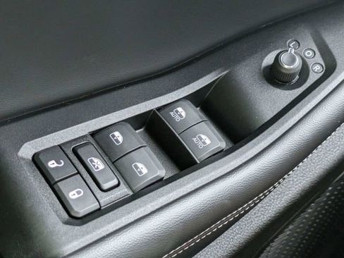 Used 2025 Jeep Grand Cherokee L Laredo AWD/4WD image 21