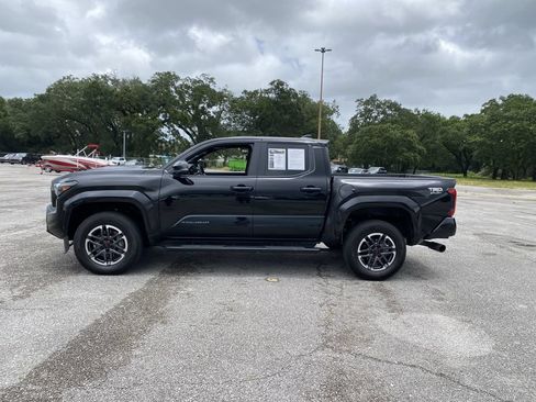 Used 2024 Toyota Tacoma TRD Sport w/ TRD Sport Upgrade Package RWD image 5