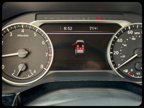 Used 2022 Nissan Pathfinder SL w/ SL Premium Package image 38