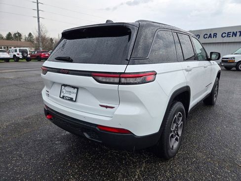 Used 2022 Jeep Grand Cherokee Trailhawk w/ ADV Protech Group II AWD/4WD image 5