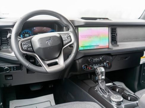 New 2025 Ford Bronco Big Bend image 9