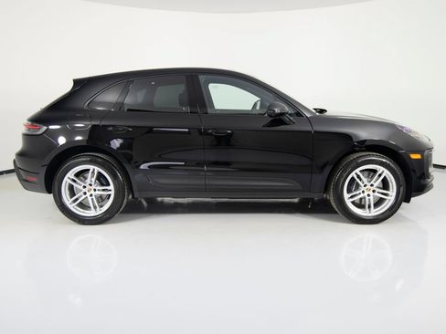 Certified 2026 Porsche Macan AWD/4WD image 8