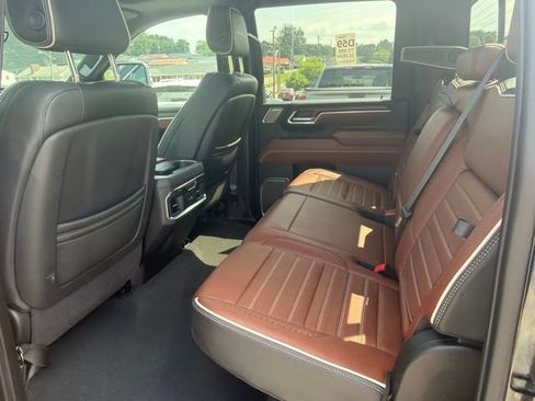 Used 2024 GMC Sierra 2500 Denali Ultimate AWD/4WD image 32
