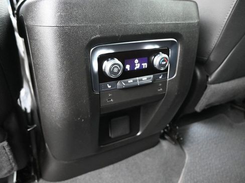 Used 2025 GMC Yukon XL Denali image 24