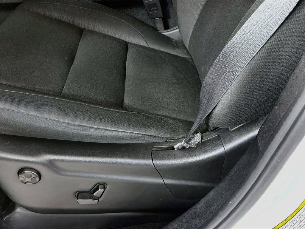 Used 2025 Dodge Durango GT RWD image 23