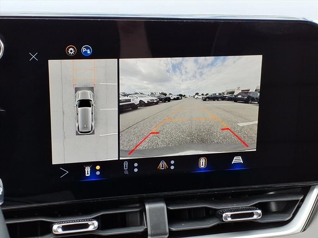 Used 2025 Chevrolet Equinox LT w/ Convenience Package II FWD image 25
