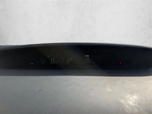 Used 2015 Toyota Prius Three image 10