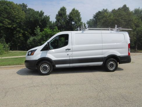 Used 2018 Ford Transit 150 130 Low Roof RWD image 25